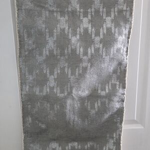 Nicole Miller Gray And Silvet Table Runner